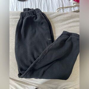 Aritzia TNA Sweatpants